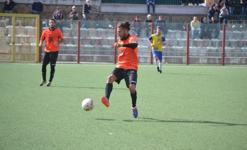 Grottaferrata calcio Stefano Furlani (I cat.), il richiamo di capitan Vicale: «Pensiamo a salvarci…»