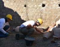 Pompei. Dai nuovi scavi in corso affiorano reperti intatti