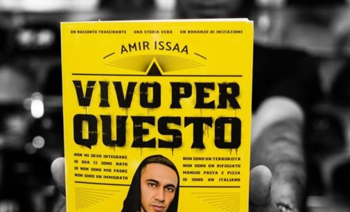 Al Mamiani Amir Issaa: prima ora lezione di rap…”Vivo per questo”