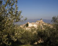 GIANO DELL’UMBRIA – 1° /5 NOVEMBRE “LA MANGIAUNTA” – 24 E 25 NOVEMBRE LA “FESTA DELLA FRASCA” – SI CELEBRANO LA PRIMA SPREMITURA DELL’OLIO EXTRAVERGINE DI OLIVA E LA “BONFINITA” DELLA RACCOLTA DELLE OLIVE