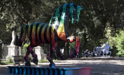 LEONARDO HORSE PROJECT: I CAVALLI DI DESIGN ARRIVANO A ROMA PER PIAZZA DI SIENA