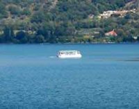 Agosto in barca sul lago Albano