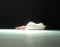 “Neve di carta”, scene da un manicomio con Elisa Di Eusanio e Andrea Lolli