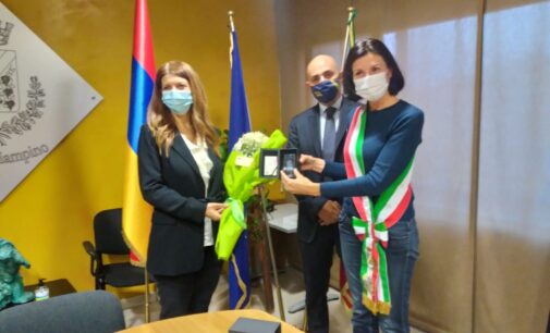 CIAMPINO – L’AMMINISTRAZIONE INCONTRA L’AMBASCIATRICE DELLA REPUBBLICA D’ARMENIA IN ITALIA