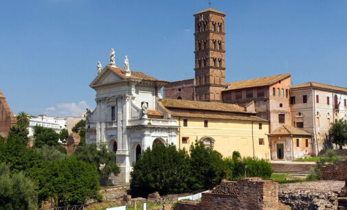 “Il restauro della speranza”. Restaurato il soffitto ligneo della Basilica di Santa Francesca