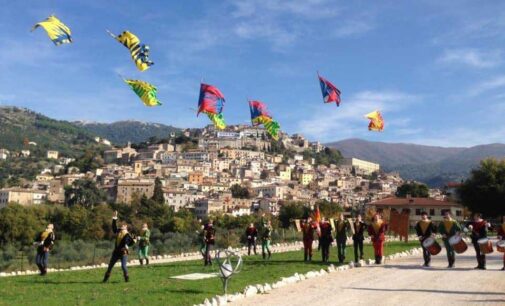 Gli Sbandieratori del Leone Rampante di Cori a Firenze ospiti del Trofeo Marzocco