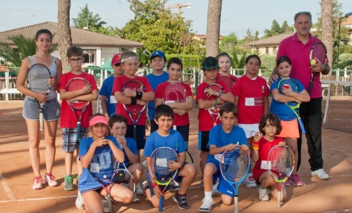 Tc New Country Club, il responsabile del baby tennis Reale: «Che soddisfazione questi mini-atleti»