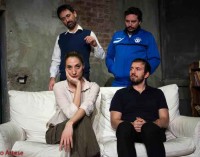 “Peperoni difficili”, commedia dal sapore dolceamaro in scena al Teatro Vascello