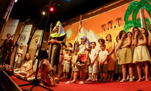 Applausi a scena aperta per i giovani attori nel musical ‘Giuseppe e i suoi fratelli’