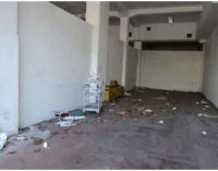 San Camillo: garage abbandonato rifugio di sbandati