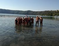 Tc New Country Club Frascati, il settore nuoto si allena al lago di Castel Gandolfo