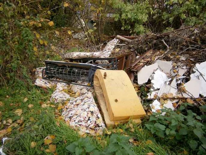 Contrasto all’abbandono dei rifiuti, sequestrate due aree a Rocca di Papa