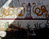 Pompei – SERPENTI AGATODEMONI, PAVONI, DECORI FLOREALI E SCENE DI CACCIA