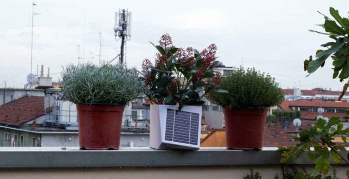 IL VASO DA BALCONE ANTI-INQUINAMENTO, ARRIVERÀ PRESTO SU 100 BALCONI E 100 SCUOLE DI MILANO