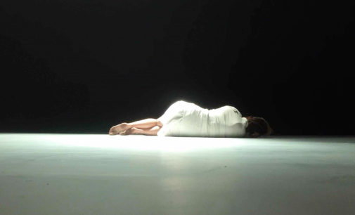 “Neve di carta”, scene da un manicomio con Elisa Di Eusanio e Andrea Lolli