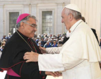 PAPA FRANCESCO DONA ALL’OSPEDALE REGINA APOSTOLORUM DI ALBANO