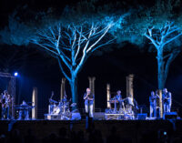 OSTIA ANTICA – GENTE DISTRATTA – In cerca di Pino Daniele