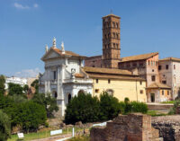 “Il restauro della speranza”. Restaurato il soffitto ligneo della Basilica di Santa Francesca