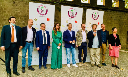 GROTTAFERRATA, IL FRASCATI DOCG 2019   DI CASTEL DE PAOLIS 15ESIMO  NELLA TOP 50 DEI MIGLIORI VINI BIANCHI D’ITALIA