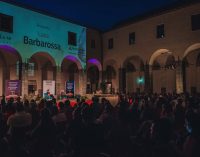 Gran pienone al Chiostro per la serata di “Velletri Libris” con Luca Barbarossa