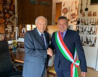 IL COMUNE DI NEMI CONFERISCE LA CITTADINANZA ONORARIA A PIERO ANGELA