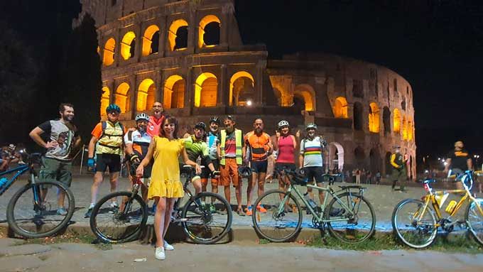 La bici è un buon strumento della palestra dello sport