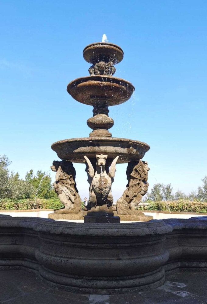 Villa Mondragone, la Fontana dei Draghi torna al suo splendore