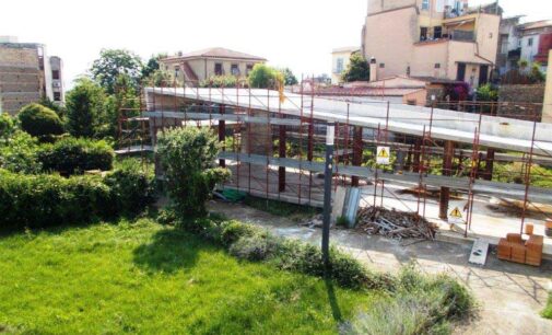 Velletri – Abbandonato alle ortiche il Giardino d’Inverno all’ex Convento dei Frati Carmelitani