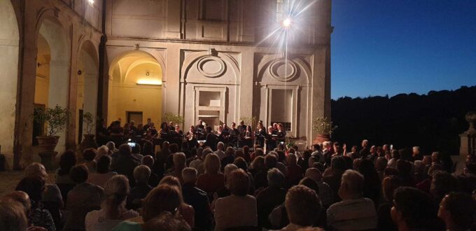 Successo del Coro in Maschera