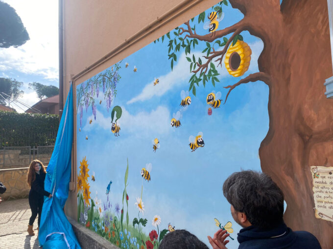 Grottaferrata – Un murales dedicato alle api e alla biodiversità