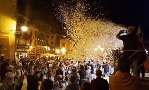 Nemi si prepara per una serata tra musica e spettacolo