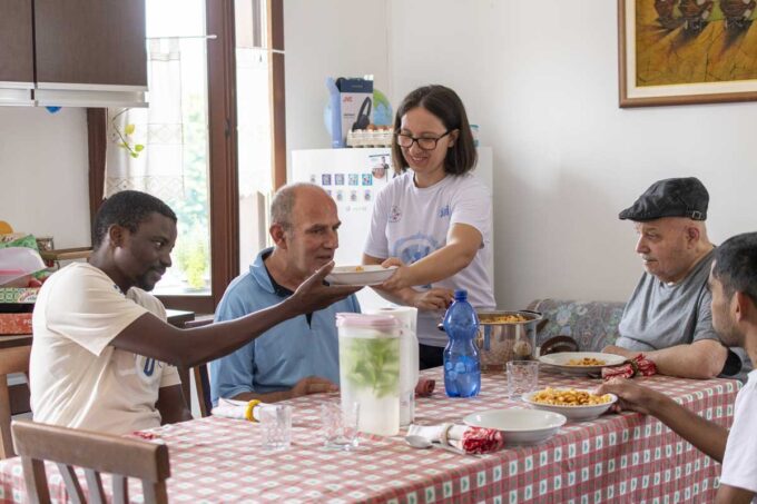 Torna anche a Roma l’iniziativa solidale “Un Pasto al Giorno”