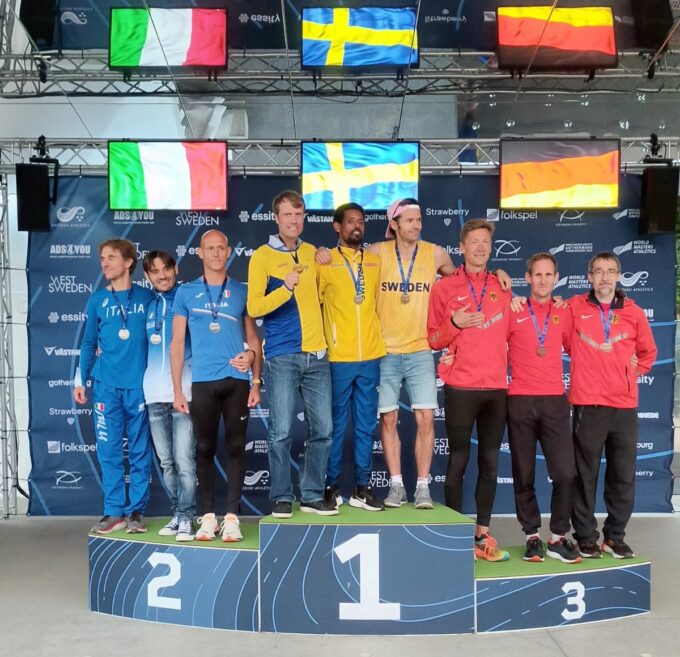 Emiliano Carloni, argento a squadra M45 ai mondiali cross Göteborg 2024