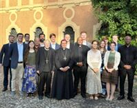 IL VESCOVO VINCENZO VIVA IN VISITA AL CATHOLIC INSTITUTE OF TECHNOLOGY DI CASTEL GANDOLFO