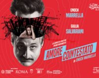 Arriva a Roma LA CORAZZA EMOTIVA-PRIMO MOVIMENTO- AMORE COINTESTATO, uno spettacolo redpillato di Enoch Marrella, il 5 dicembre al Teatro Biblioteca Quarticciolo