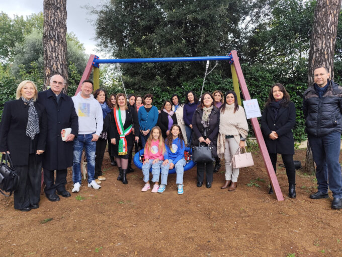 POMEZIA, INAUGURATO IL NUOVO PARCO GIOCHI DELLA SCUOLA COLLEFIORITO