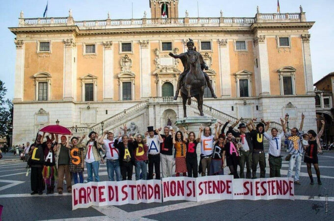 Roma. Stop all’Arte di Strada in via dei Fori Imperiali