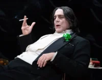 Teatro Parioli Costanzo: Daniele Pecci è Oscar Wilde in “DIVAGAZIONI E DELIZIE” e dall’11 dicembre  M