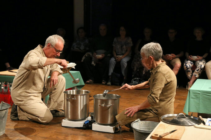 TEATRO BIBLIOTECA QUARTICCIOLO: dal 18 al 21 dicembre l’atteso ritorno degli attori-contadini del Teatro delle Ariete, Paola Berselli e Stefano Pasquini, con il nuovo spettacolo NOI SIAMO UN MINESTRONE