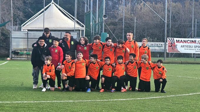 ULN Consalvo, tanti applausi per il torneo di Natale della Scuola calcio. Fiori: “I nostri gruppi crescono bene”